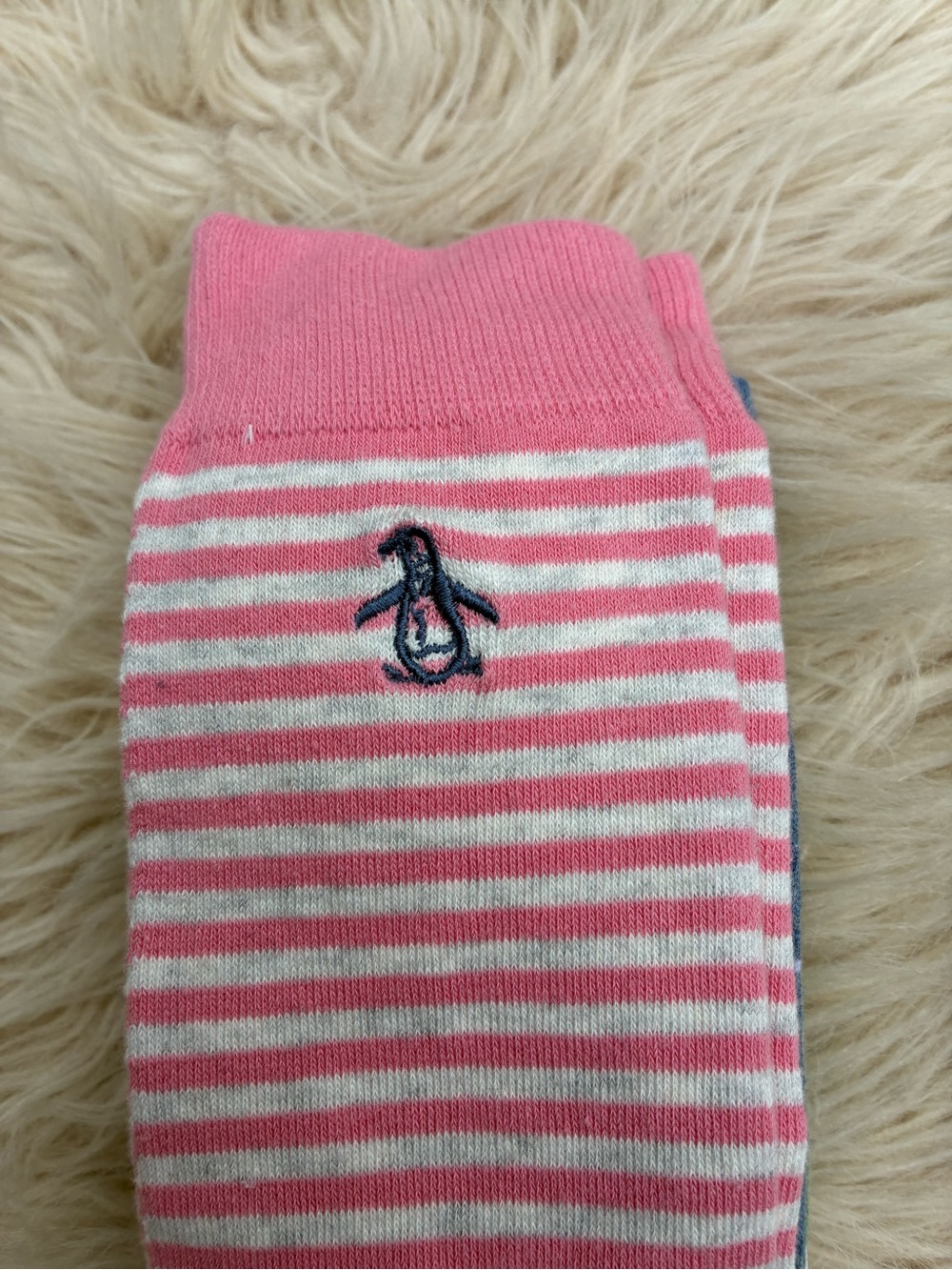 NWT Original PENGUIN Brand 3-Pack Crew Socks
Size 8-13 - Picture 3 of 6